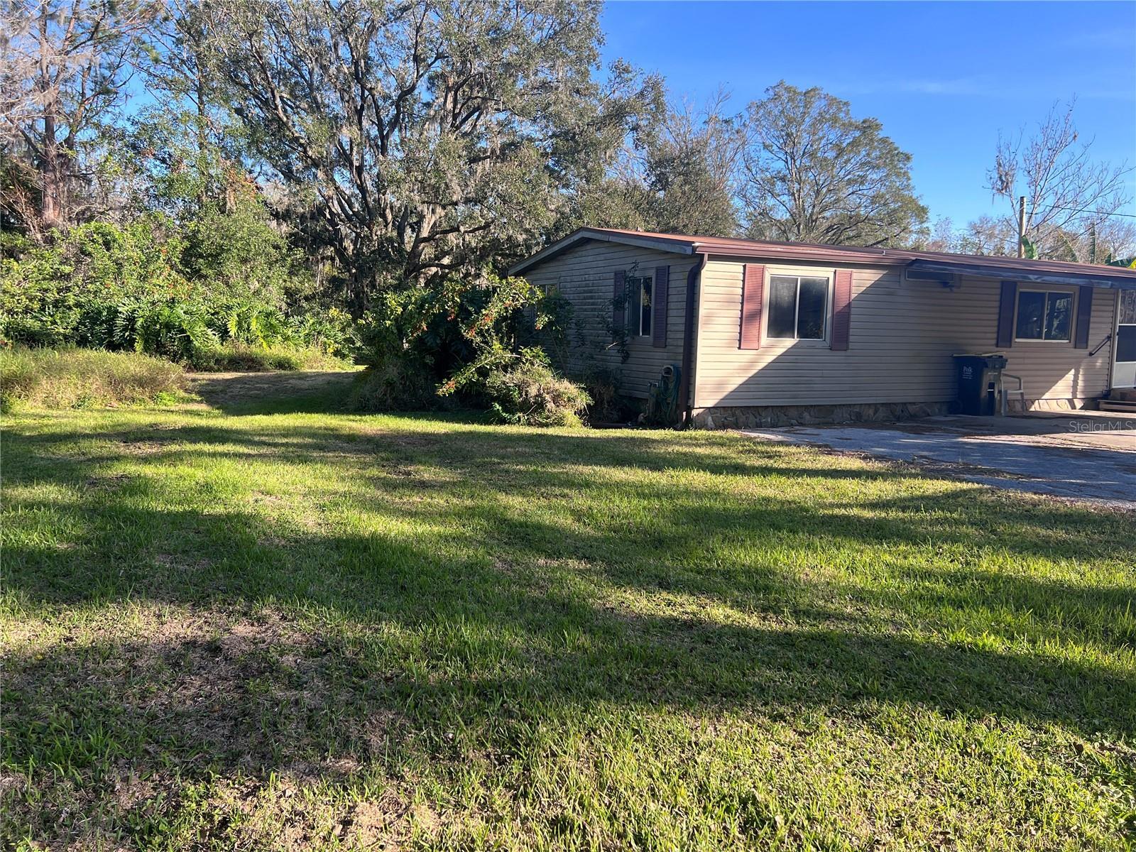 Property Photo: 1626 Dawn Heights Drive FL 33801