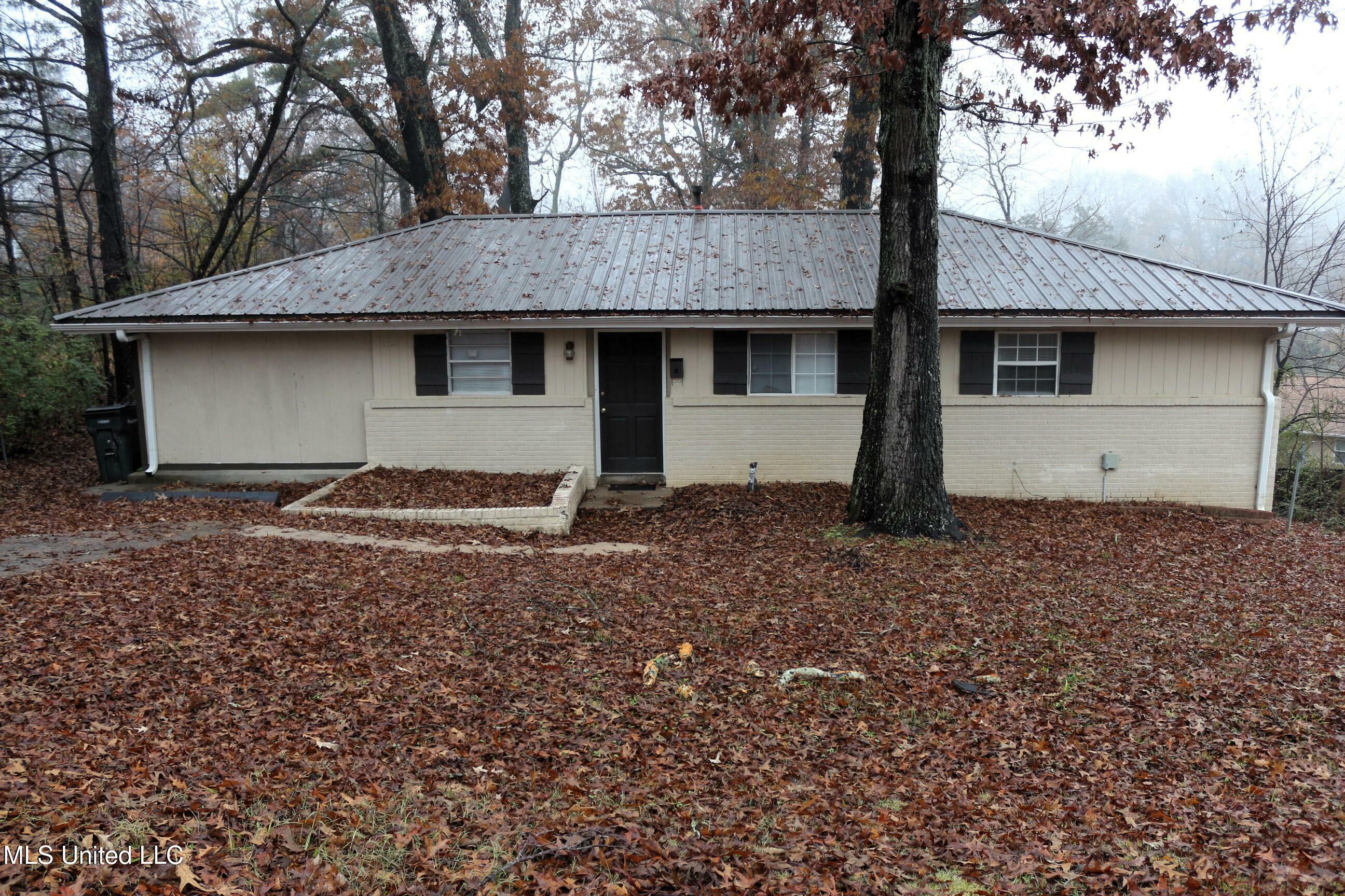 Property Photo:  390 Ridgecrest Drive  MS 38635 