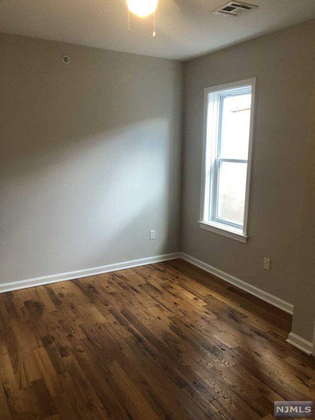 Property Photo:  1-11 Anderson Avenue 8  NJ 07022 