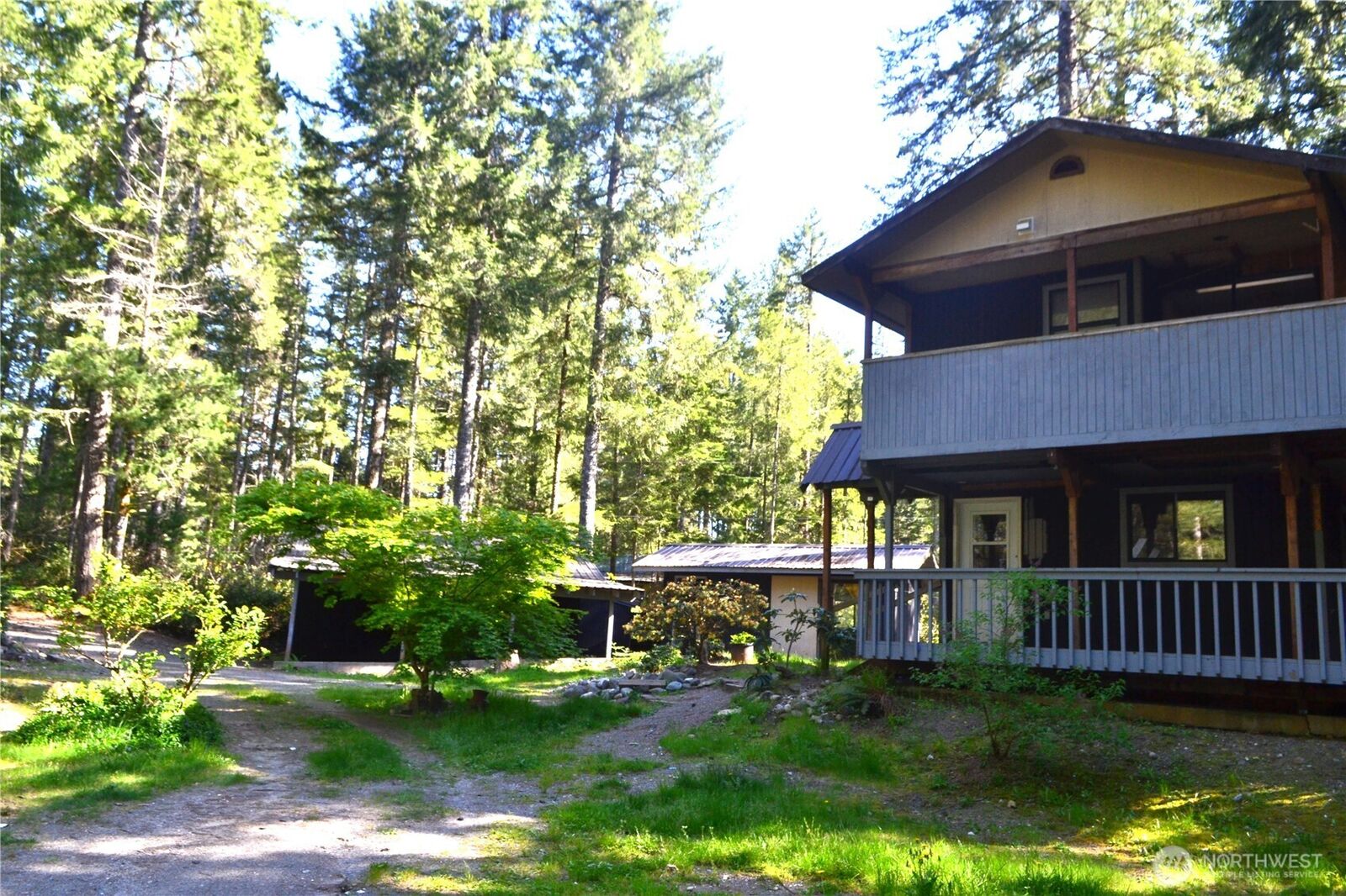 Property Photo:  110 NE Collins Drive E  WA 98588 