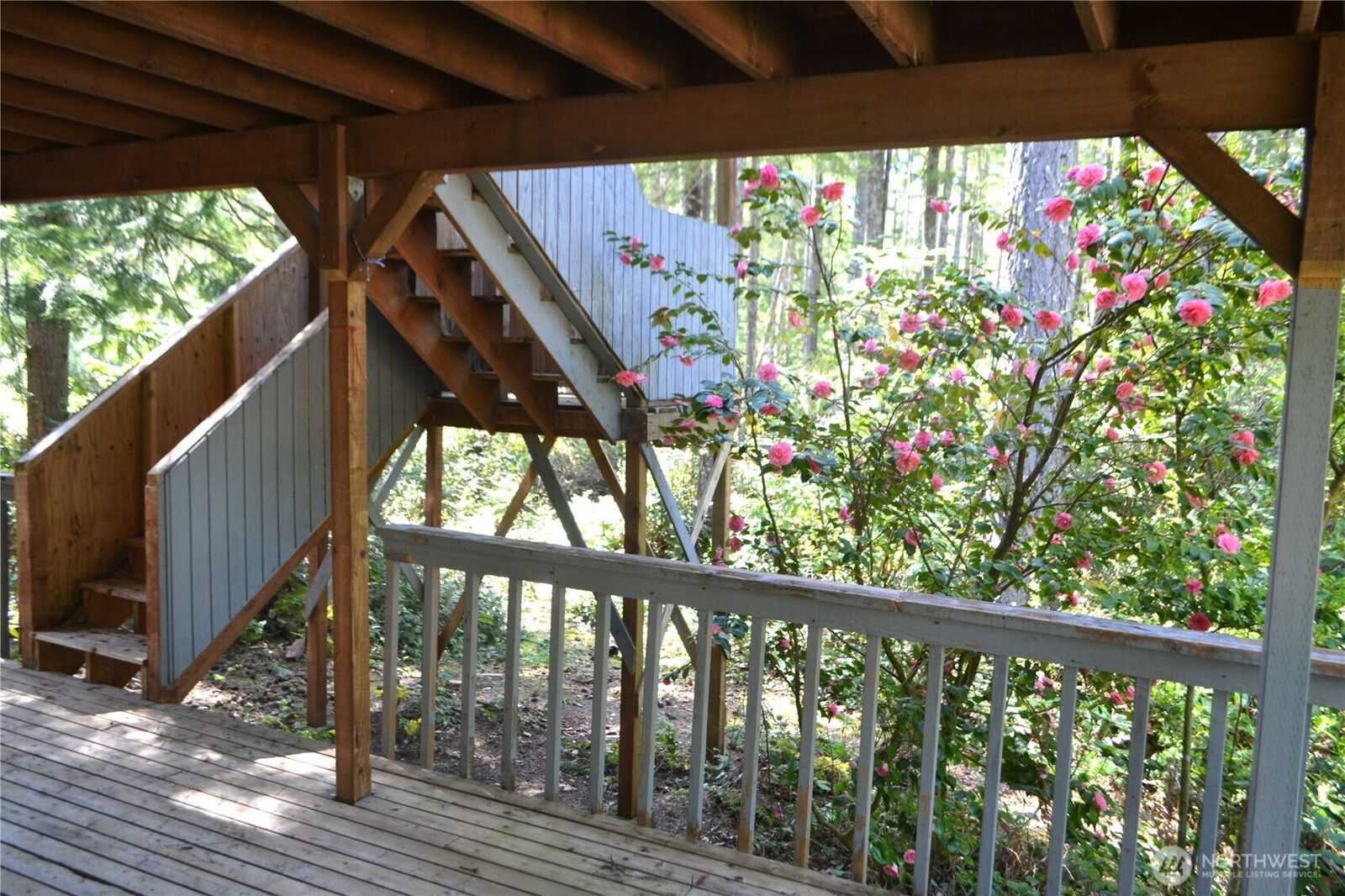 Property Photo:  110 NE Collins Drive E  WA 98588 