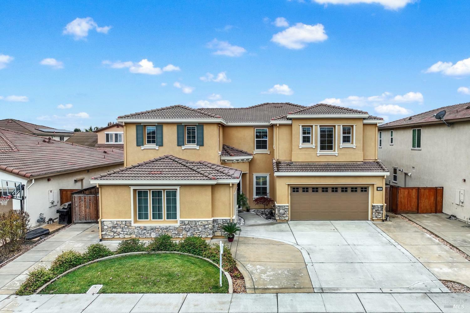 Property Photo:  728 Canterbury Circle  CA 95687 