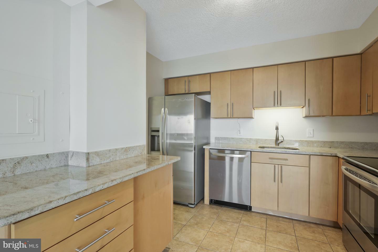 Property Photo:  3800 Fairfax Drive 1310  VA 22203 