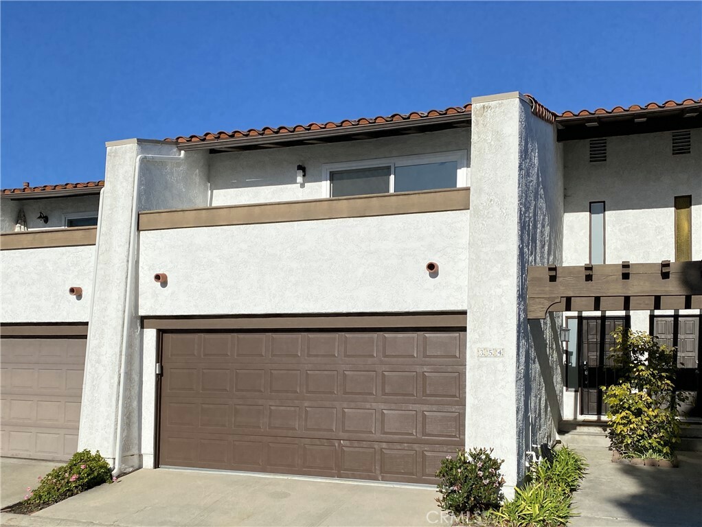 Property Photo:  354 Plaza Estival  CA 92672 