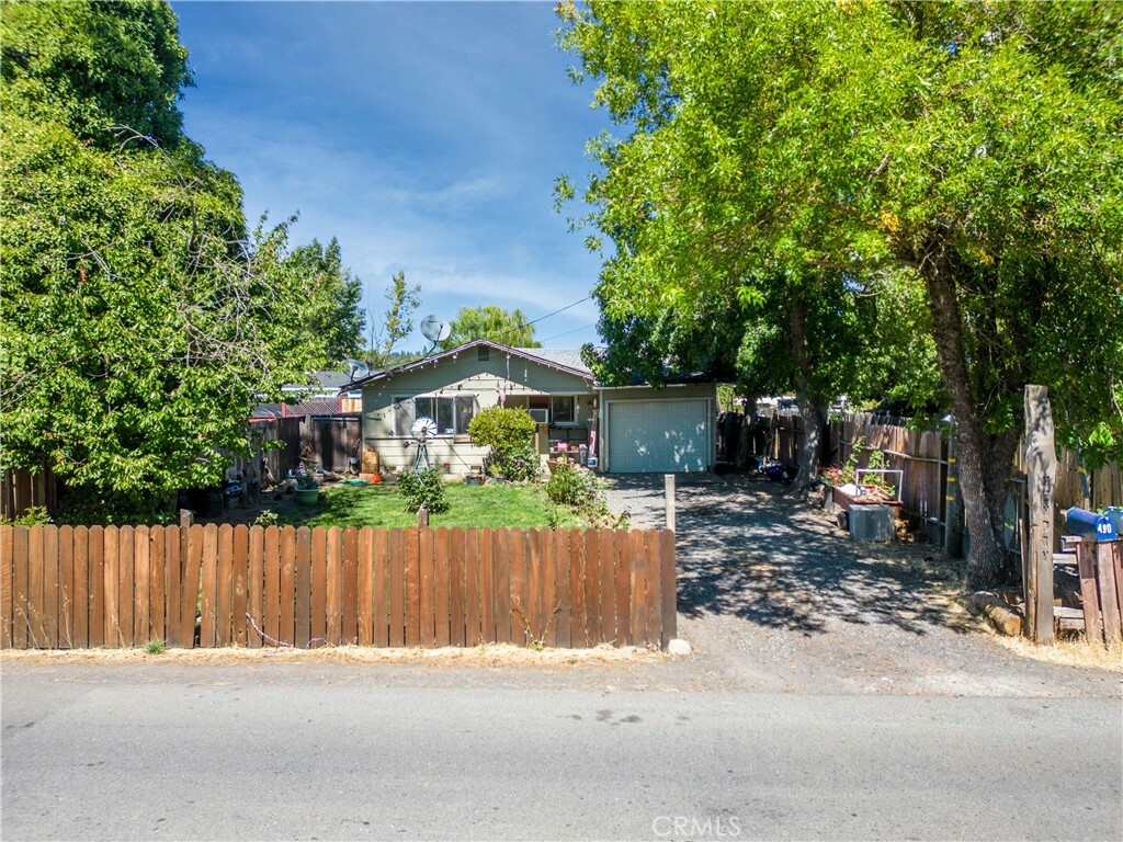 Property Photo: 490 Della Avenue CA 95490