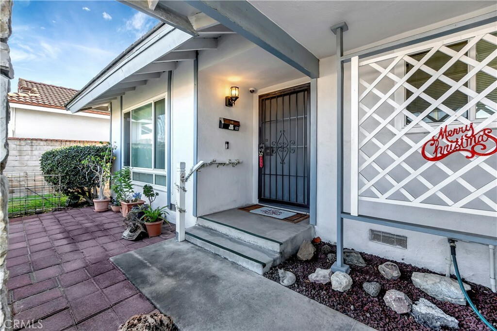 Property Photo:  12082 Flagstone Avenue  CA 92843 