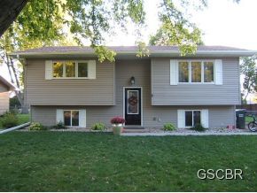 Property Photo: 8 Union Ct SD 57049