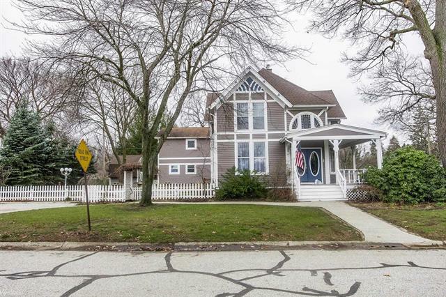 Property Photo:  602 Lakeview Avenue  MI 48060 