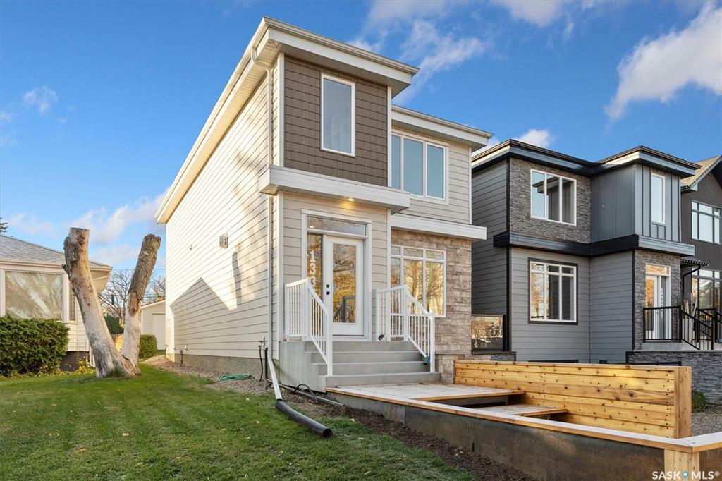 Property Photo:  1336 Colony Street E  SK S7N 0S7 