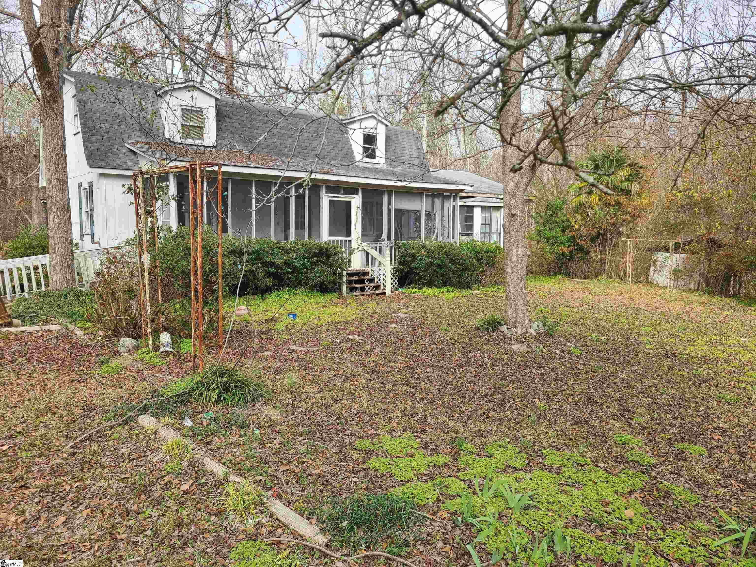 Property Photo:  435 Smiths Village Road  SC 29384 