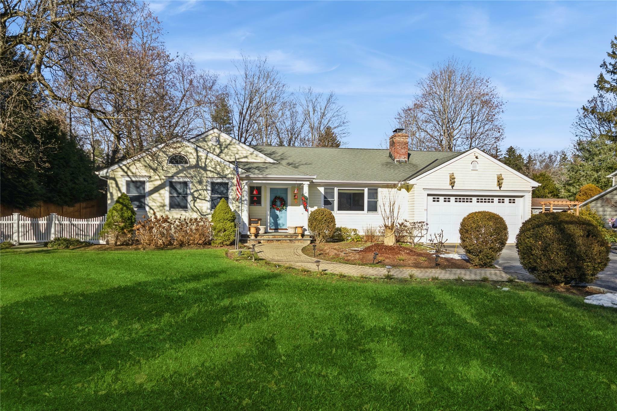 Property Photo:  11 Orchard Lane  NY 10536 