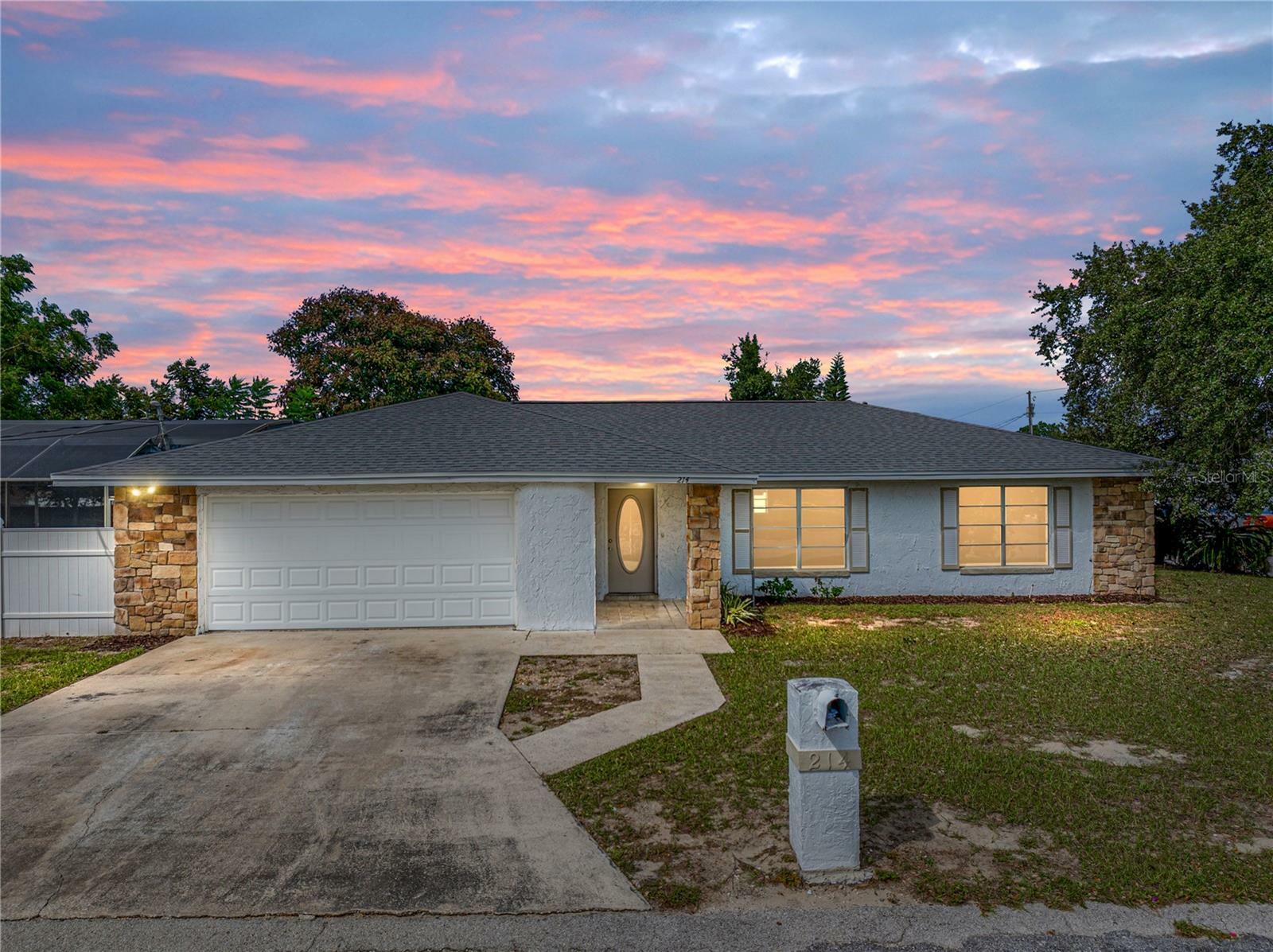 Property Photo:  214 S 20th Street  FL 33844 