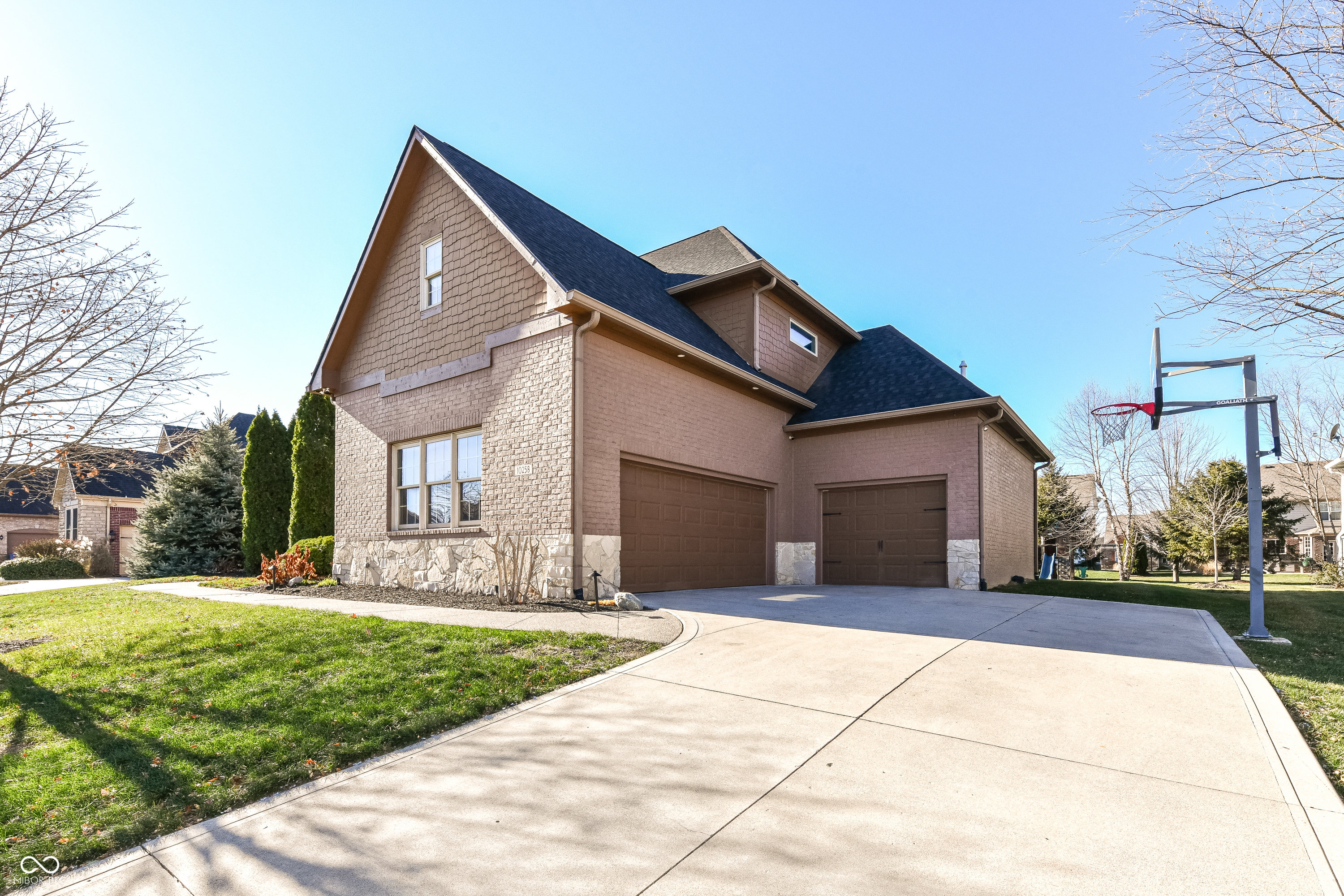 Property Photo:  10258 Forest Meadow Circle  IN 46040 