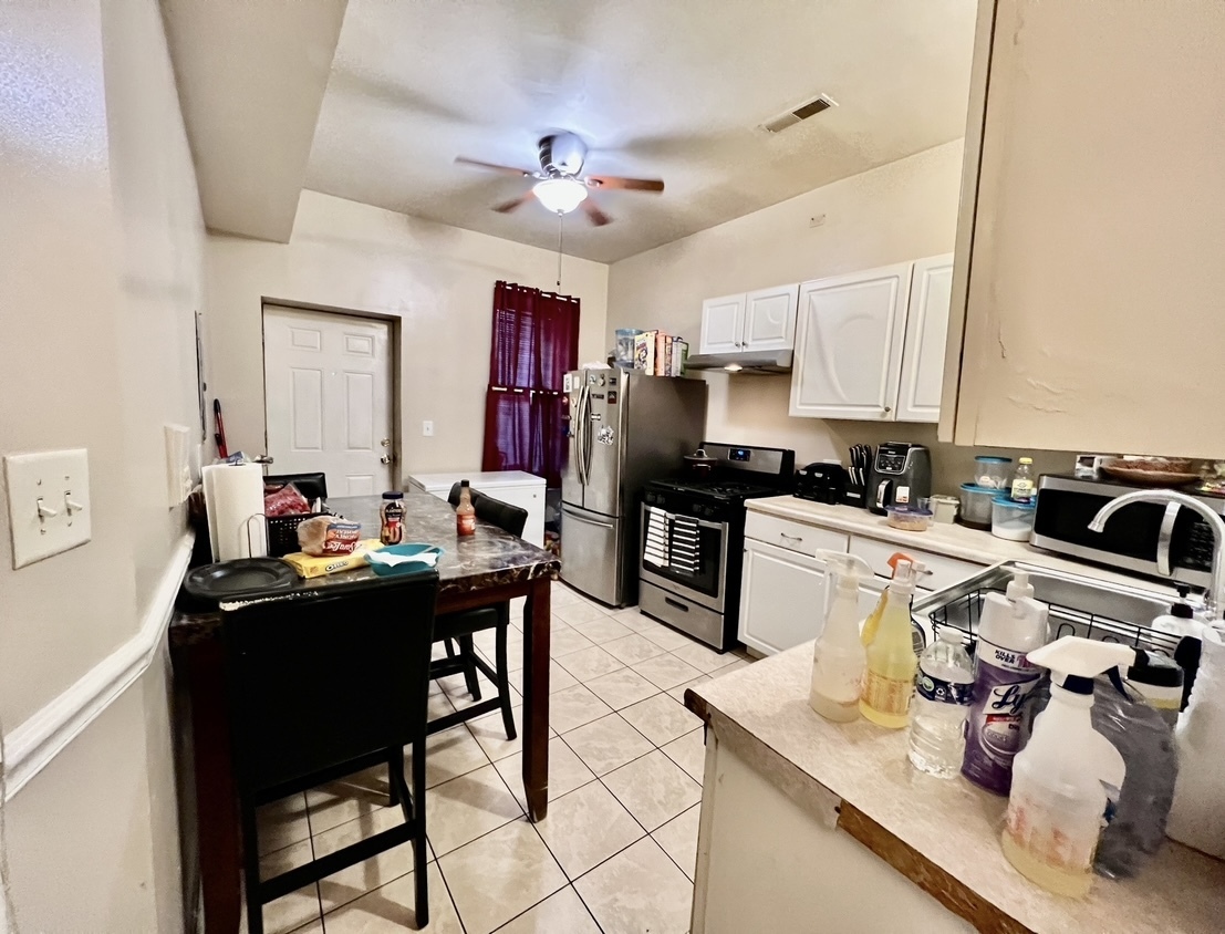 Property Photo:  6130 S Rhodes Avenue 1  IL 60637 