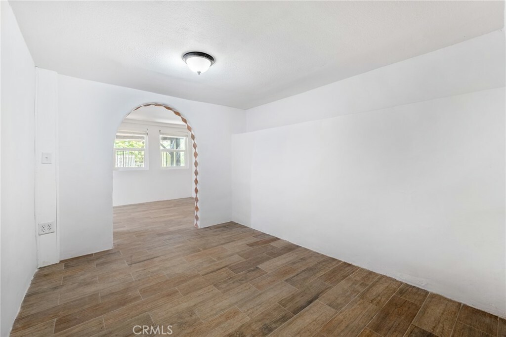 Property Photo:  145 Summit Road  CA 91304 