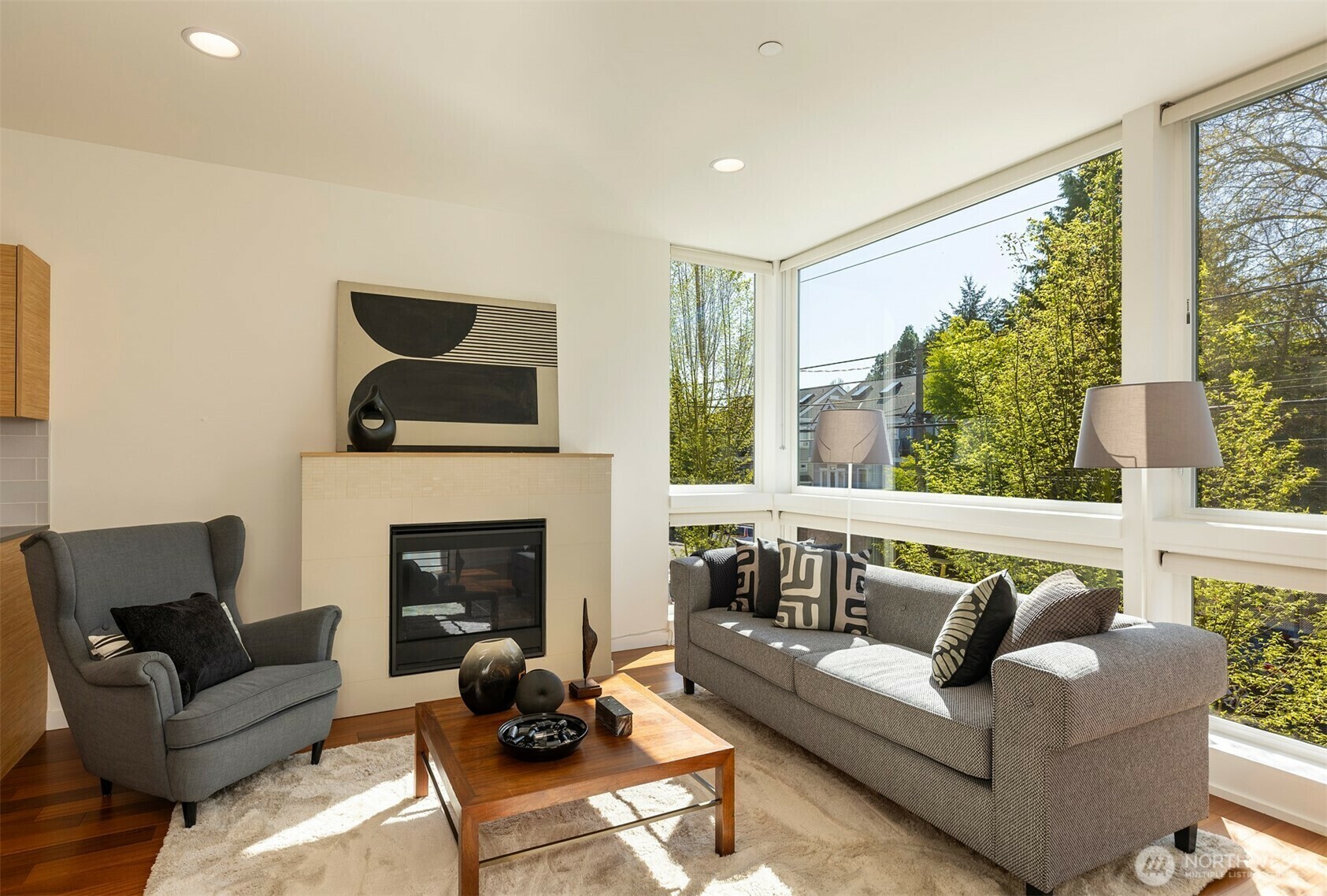 Property Photo: 1142 10th Avenue E A WA 98102