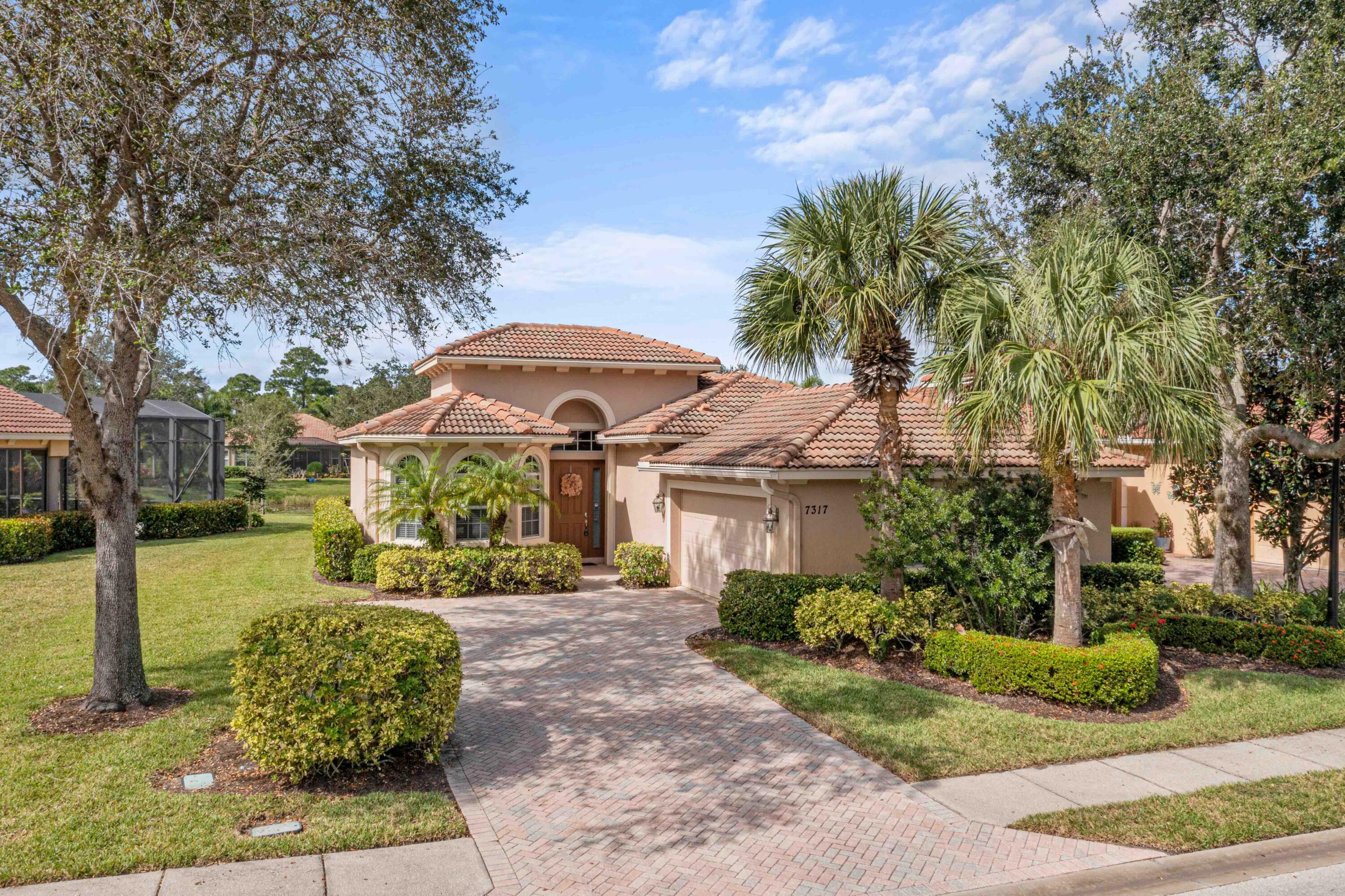 Property Photo:  7317 Bob O Link Way  FL 34986 