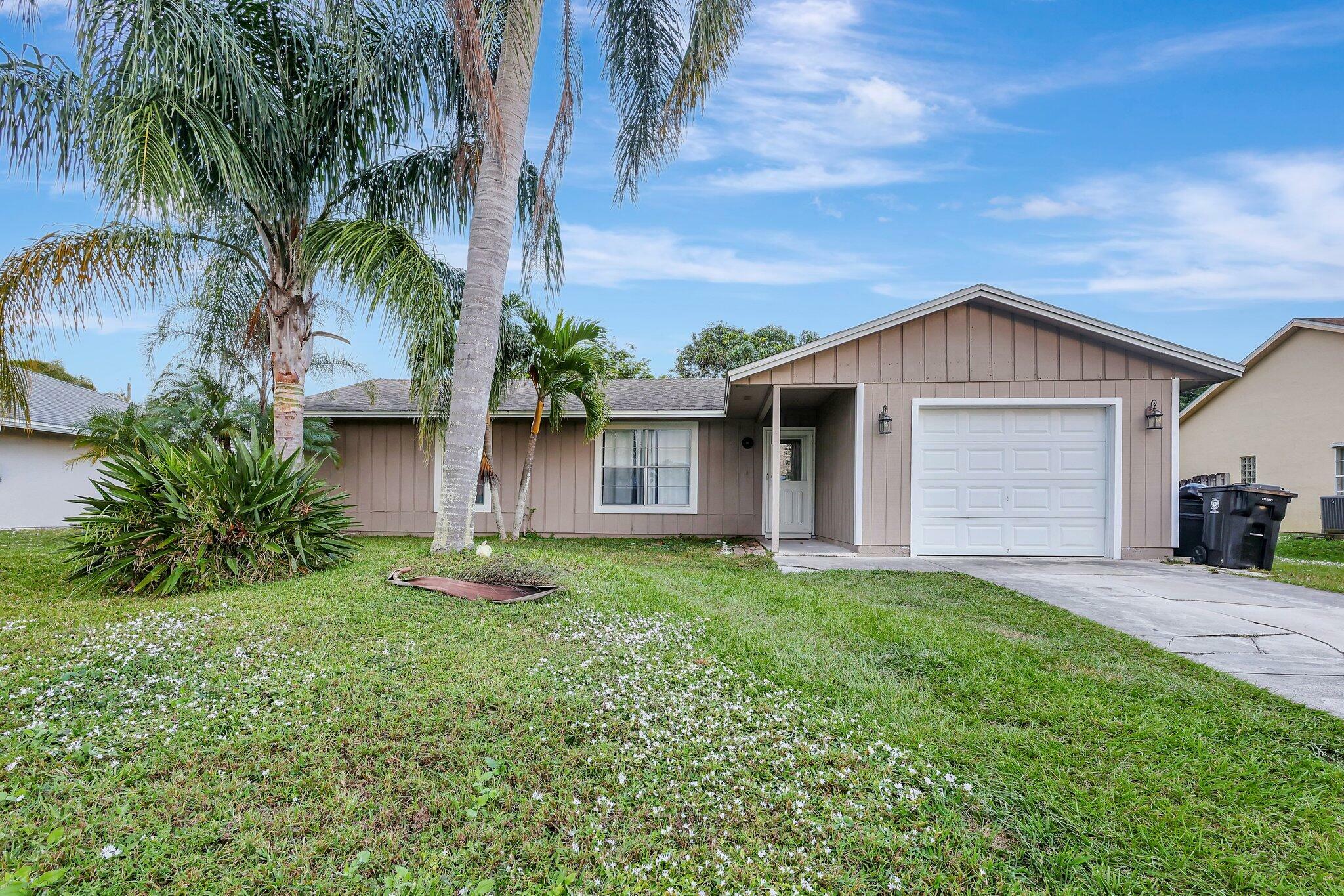 Property Photo:  1285 SW Avens Street  FL 34983 