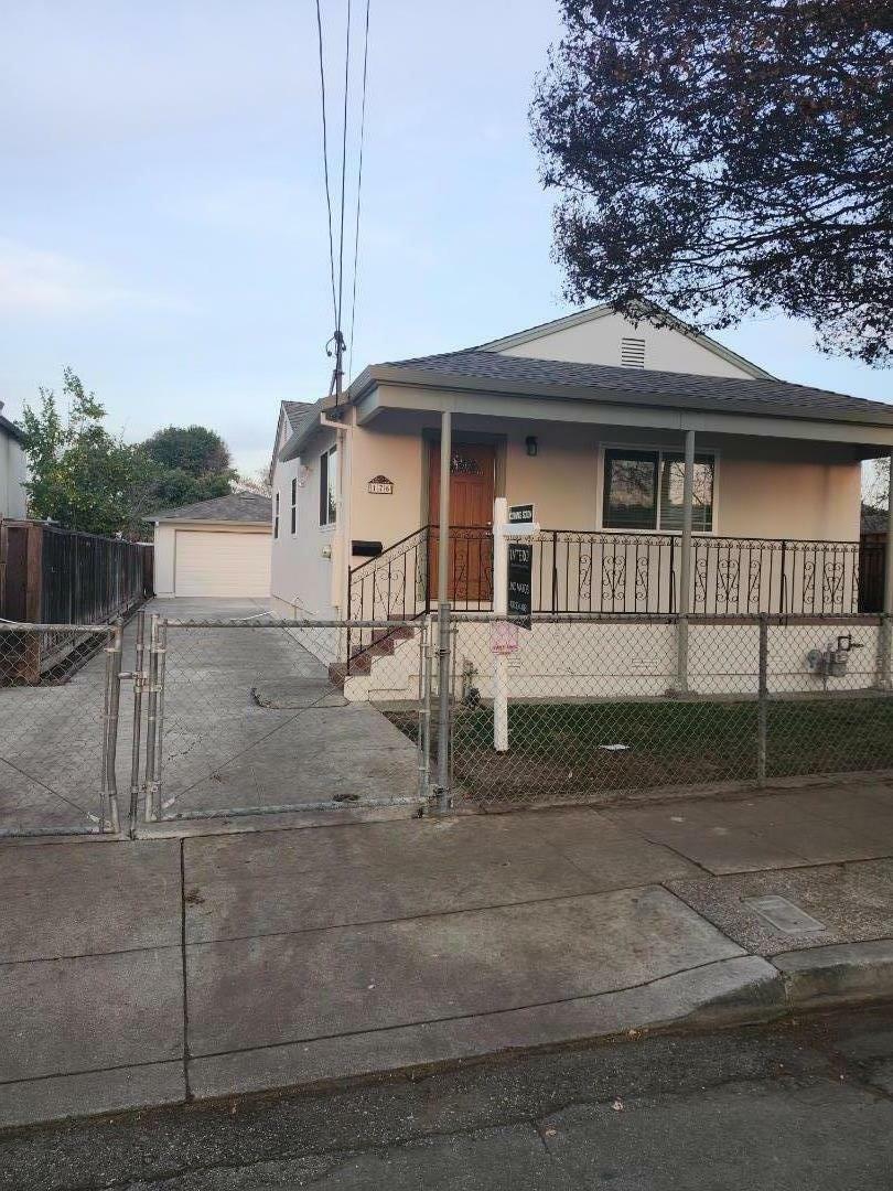 Property Photo:  176 North 24th Street  CA 95116 