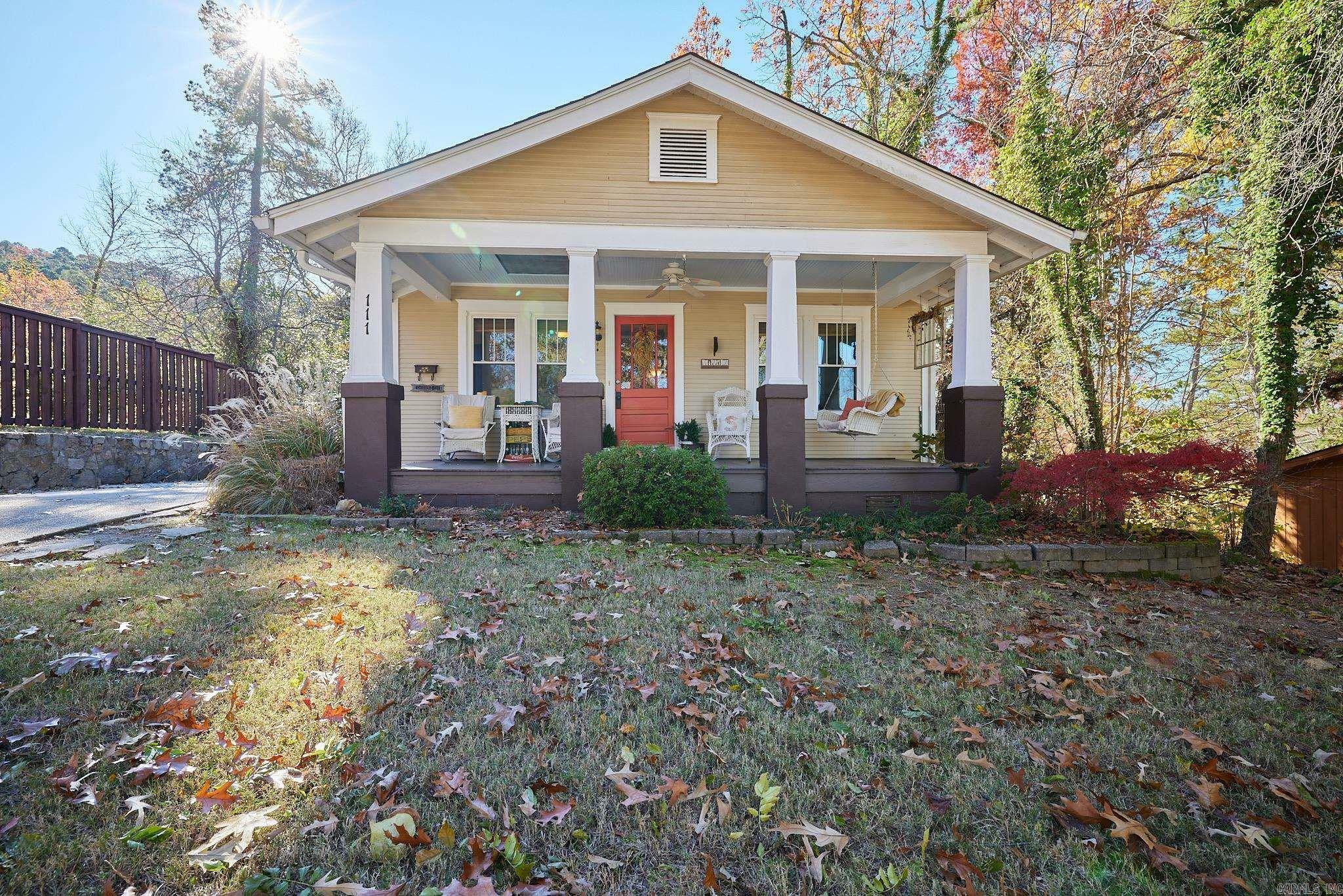 Property Photo:  111 Hillcrest Street  AR 71901 