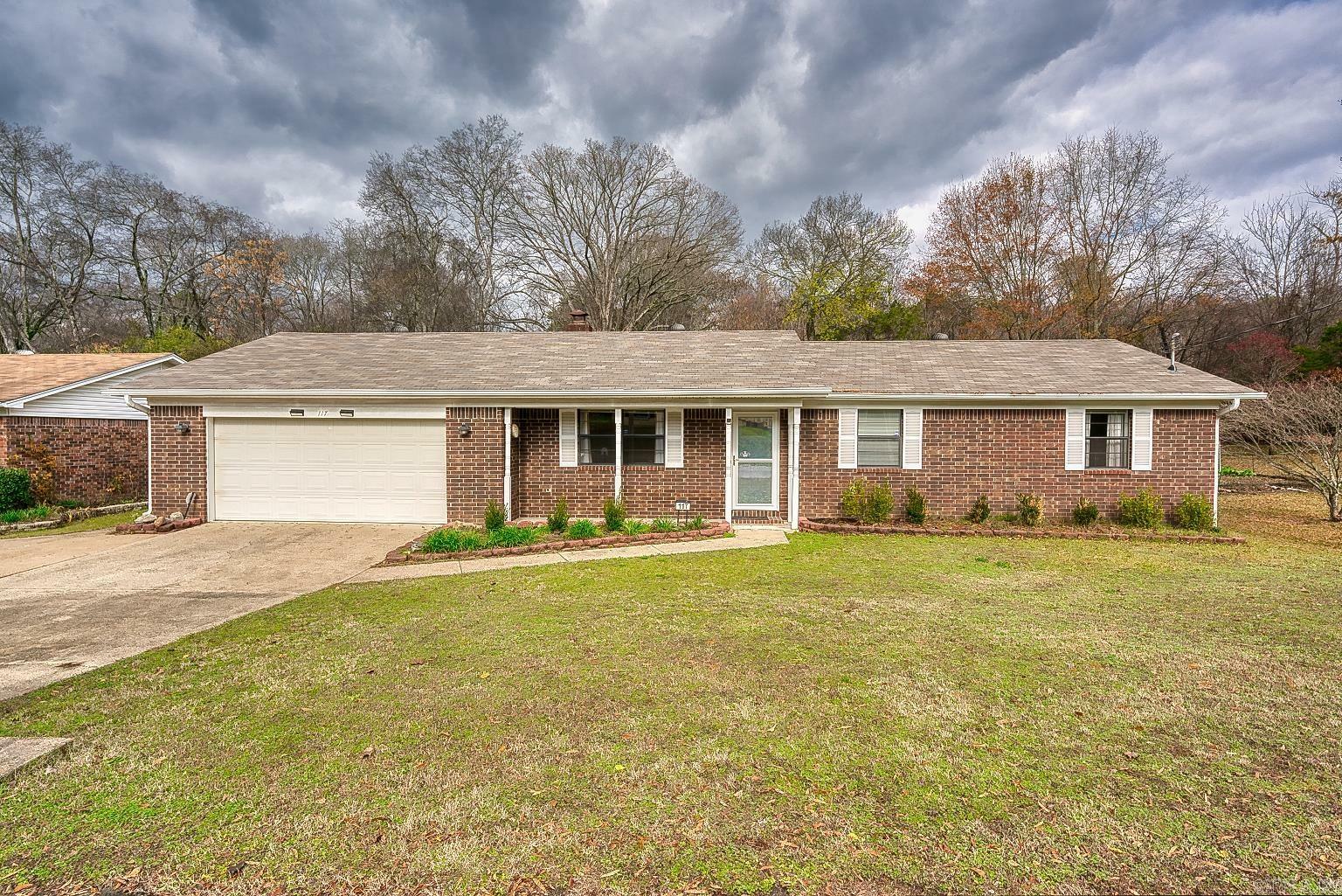 Property Photo:  117 Essex Street  AR 71913 