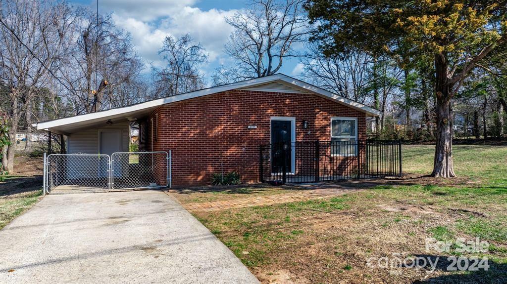 Property Photo:  1327 F Avenue SE  NC 28602 