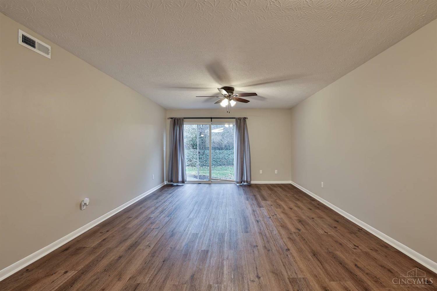 Property Photo:  860 Southmeadow Circle  OH 45231 