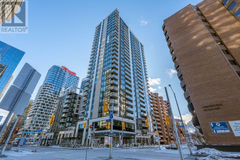 Property Photo:  340 Queen Street 2705  ON K1R 0G1 