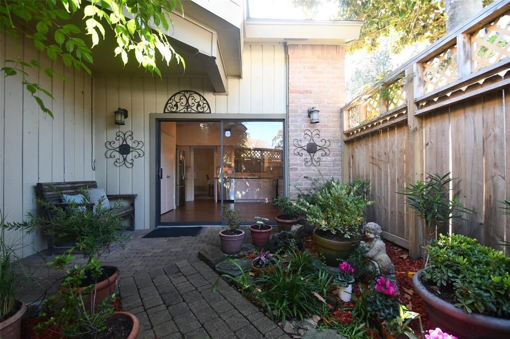 Property Photo: 821 Bayou River Drive TX 77079