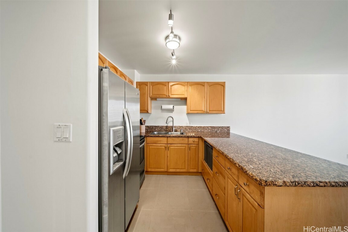 Property Photo:  1255 Nuuanu Avenue E2712  HI 96817 