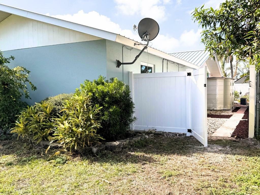 Property Photo:  1908 40th Street W  FL 34205 