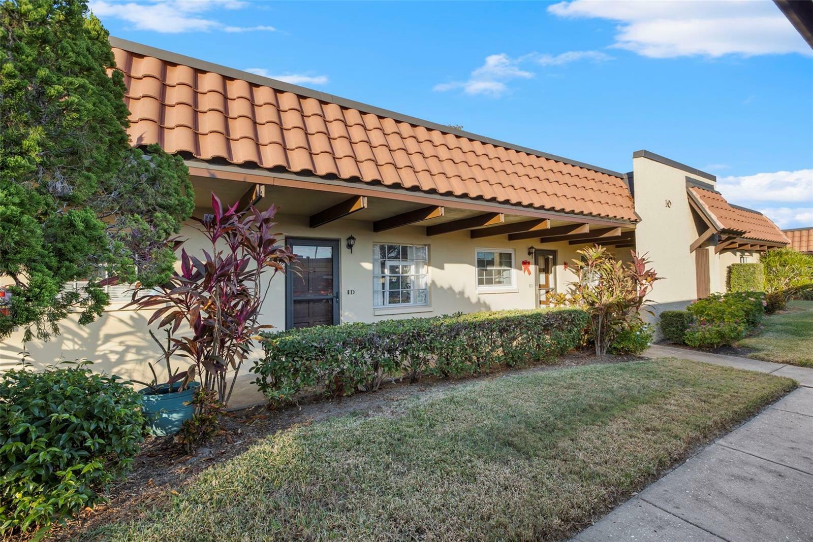 Property Photo:  1701 Pinehurst Road 10D  FL 34698 