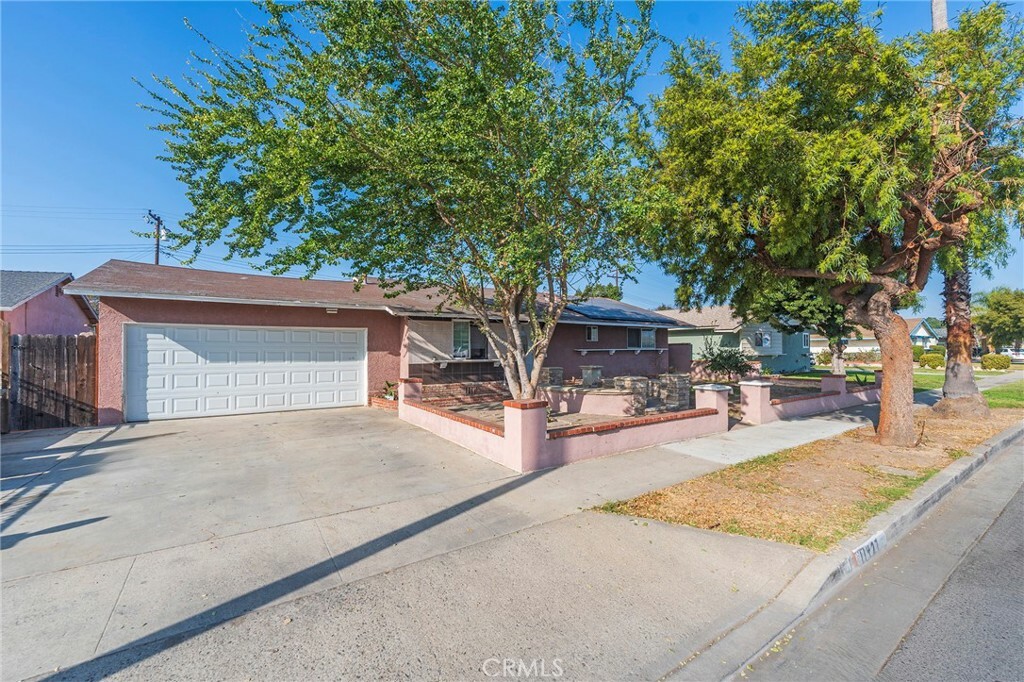 Property Photo: 11427 Jane Way CA 90680