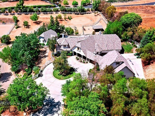Property Photo: 36410 Calle Puerta Bonita CA 92592