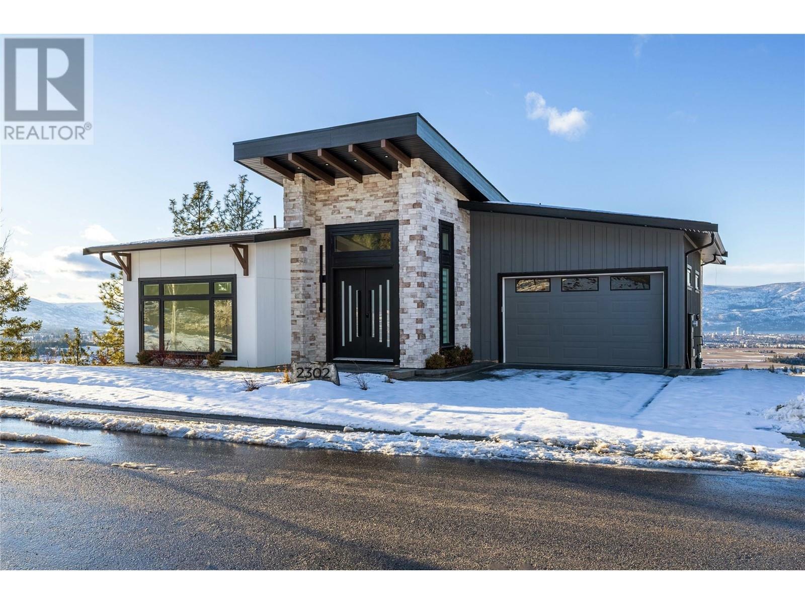 2302 Lavetta Drive  Kelowna BC V1P 1V1 photo