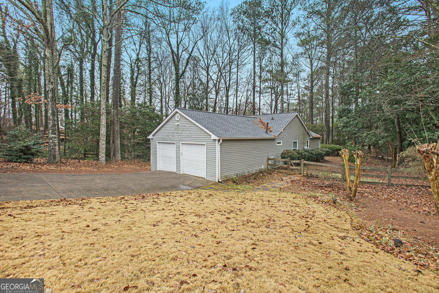 Property Photo:  1805 River Rock Trail  GA 30188 