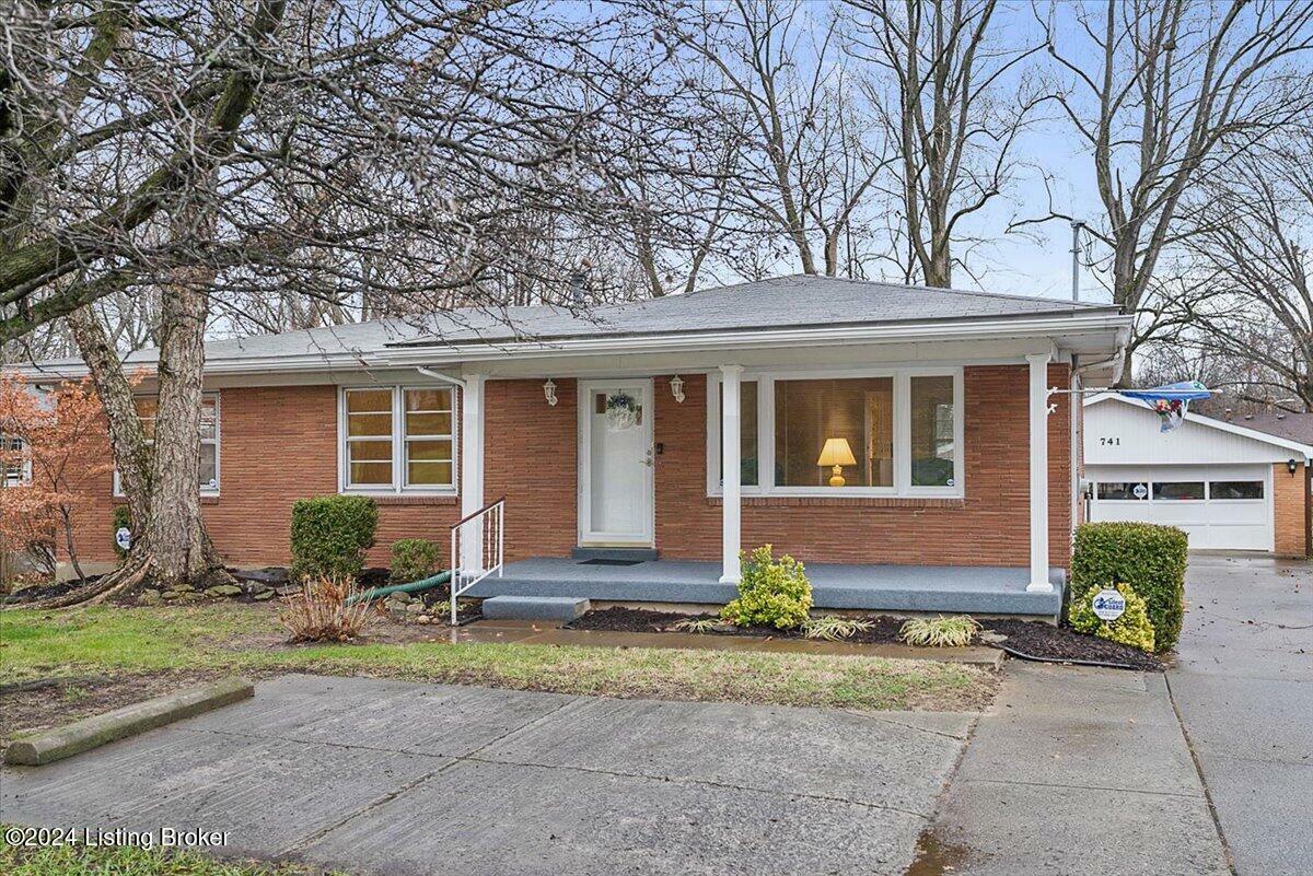 Property Photo:  741 Gagel Ave  KY 40216 