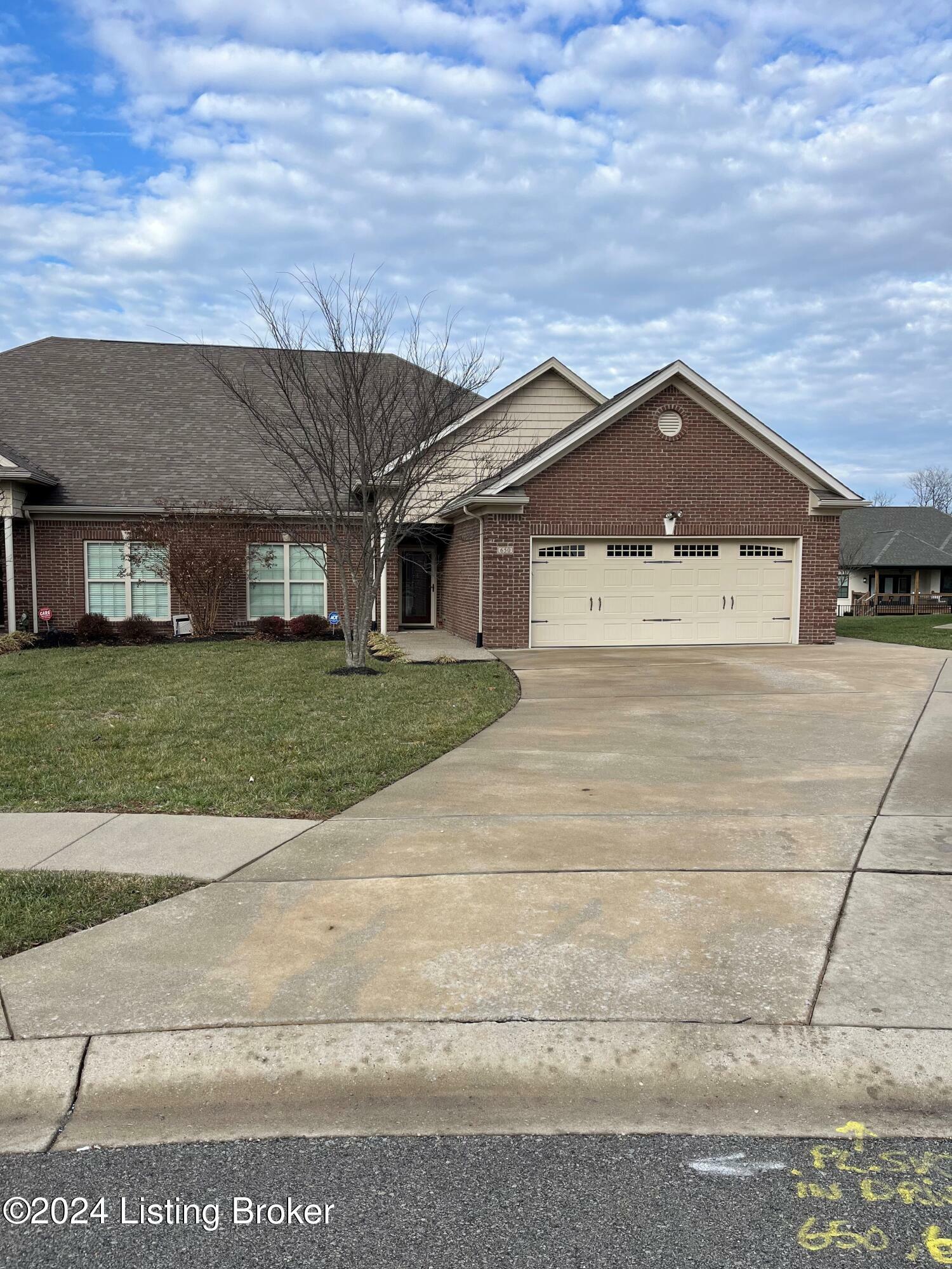 650 Shoshone Ct  Shelbyville KY 40065 photo