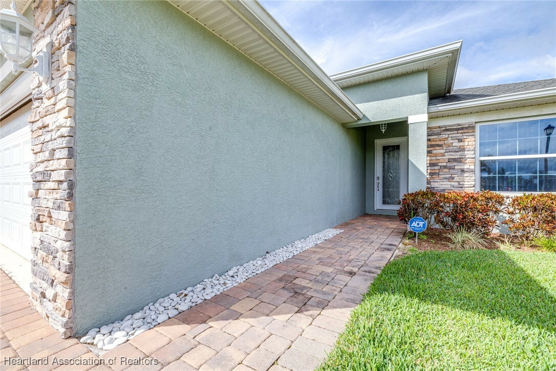 Property Photo:  1521 Stone Ridge Circle  FL 33870 