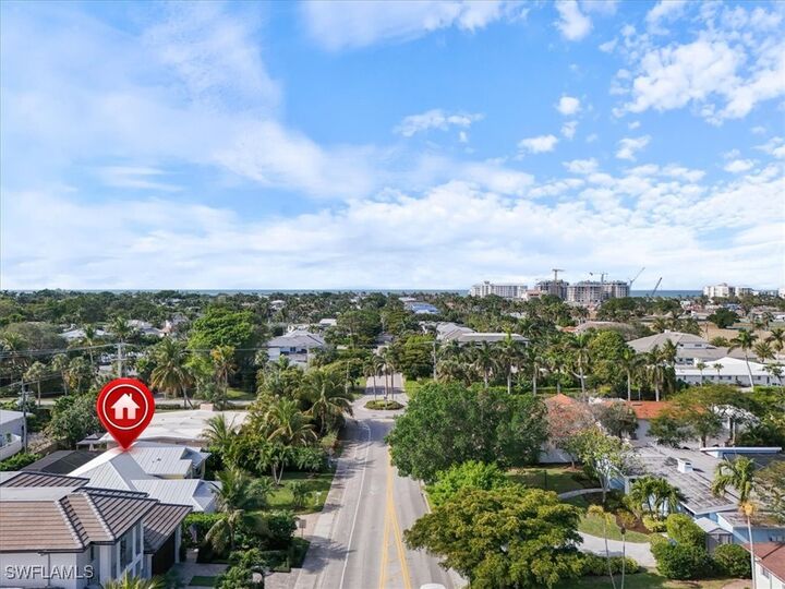 Property Photo:  732 7th Avenue N  FL 34102 