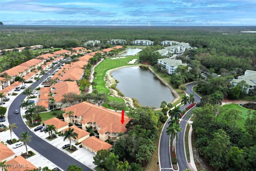 Property Photo: 3964 Bishopwood Court E 1-106 FL 34114