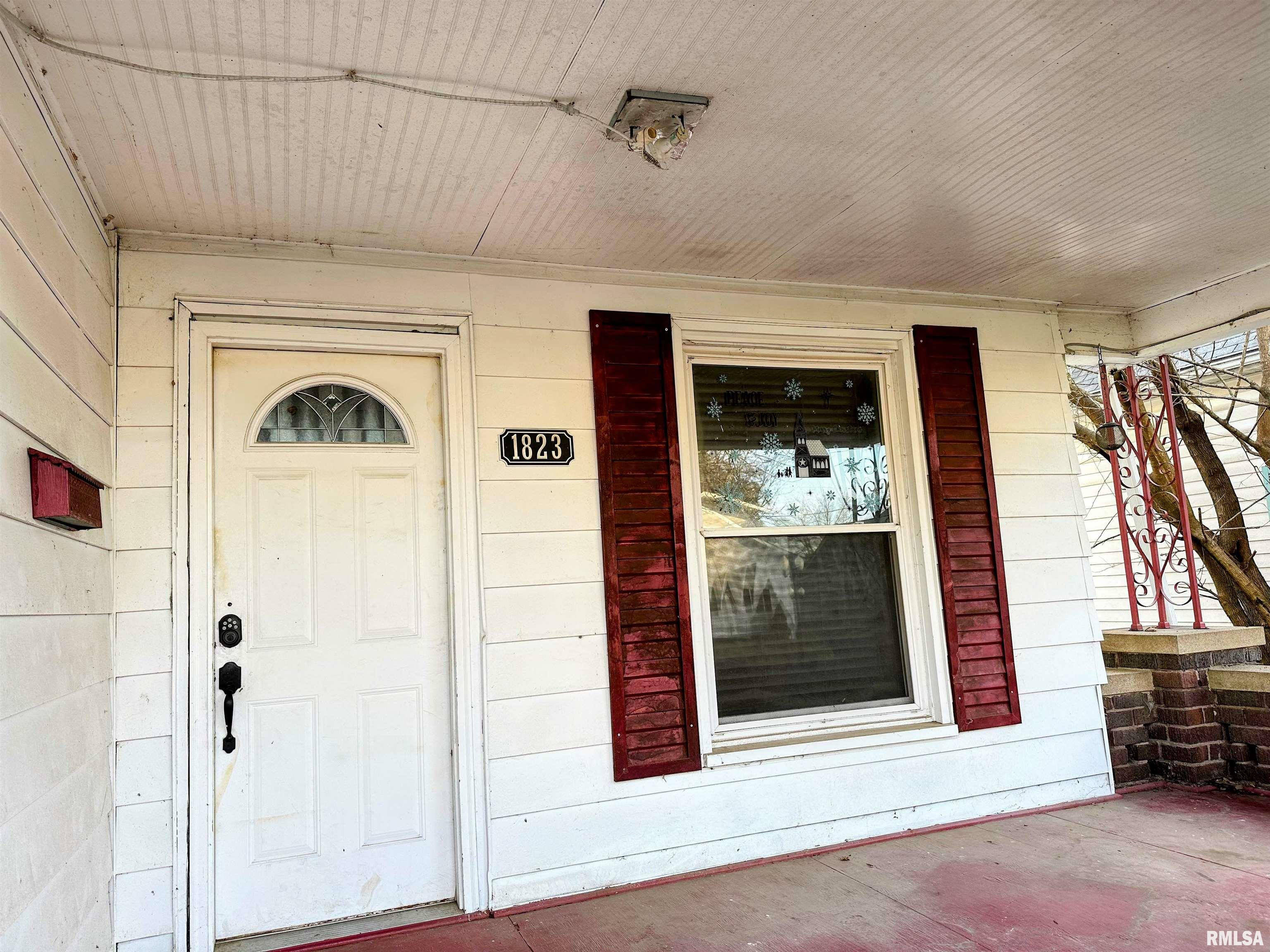 Property Photo:  1823 Edith Street  IL 62966 