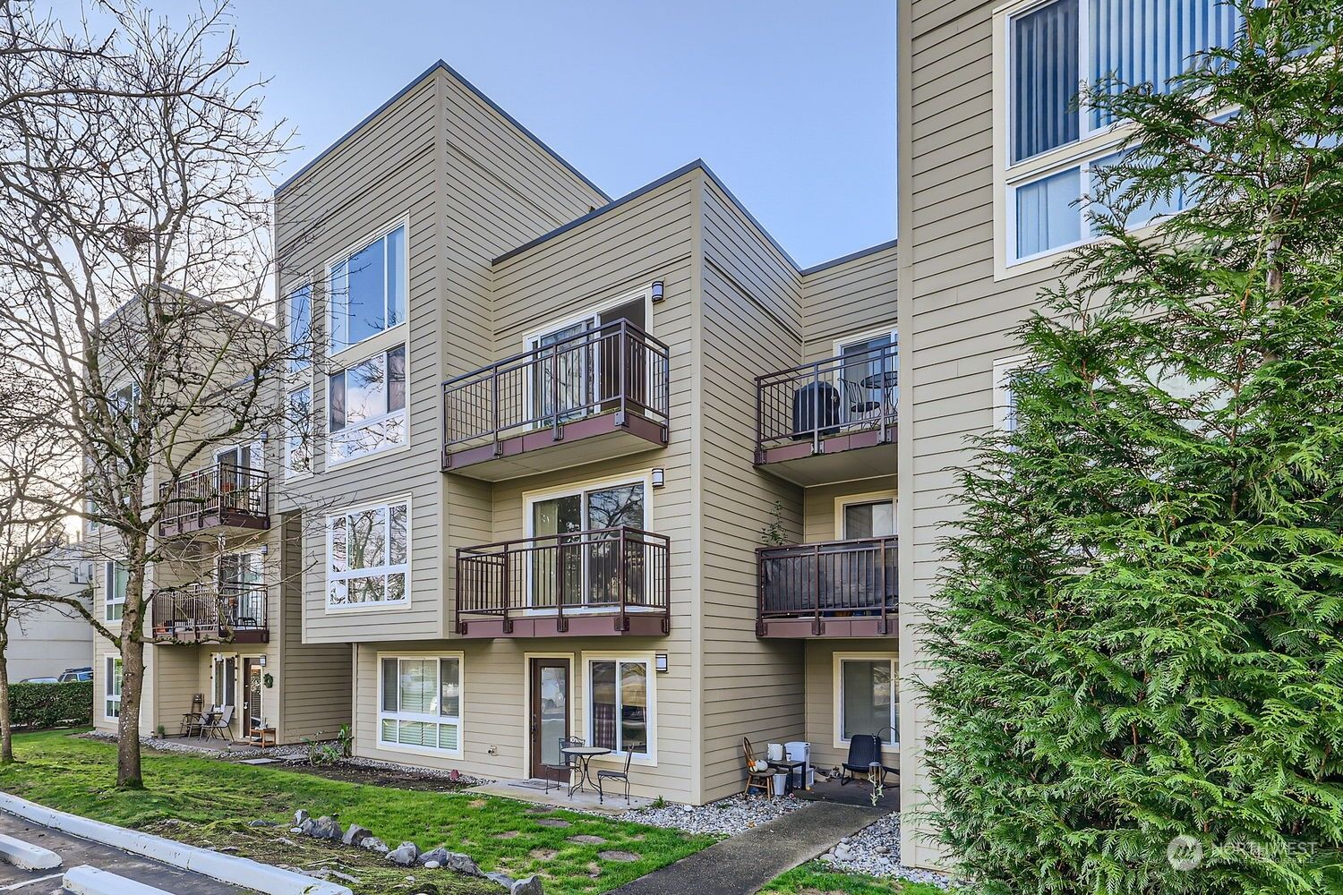 Property Photo: 5834 NE 75th Street B304 WA 98115