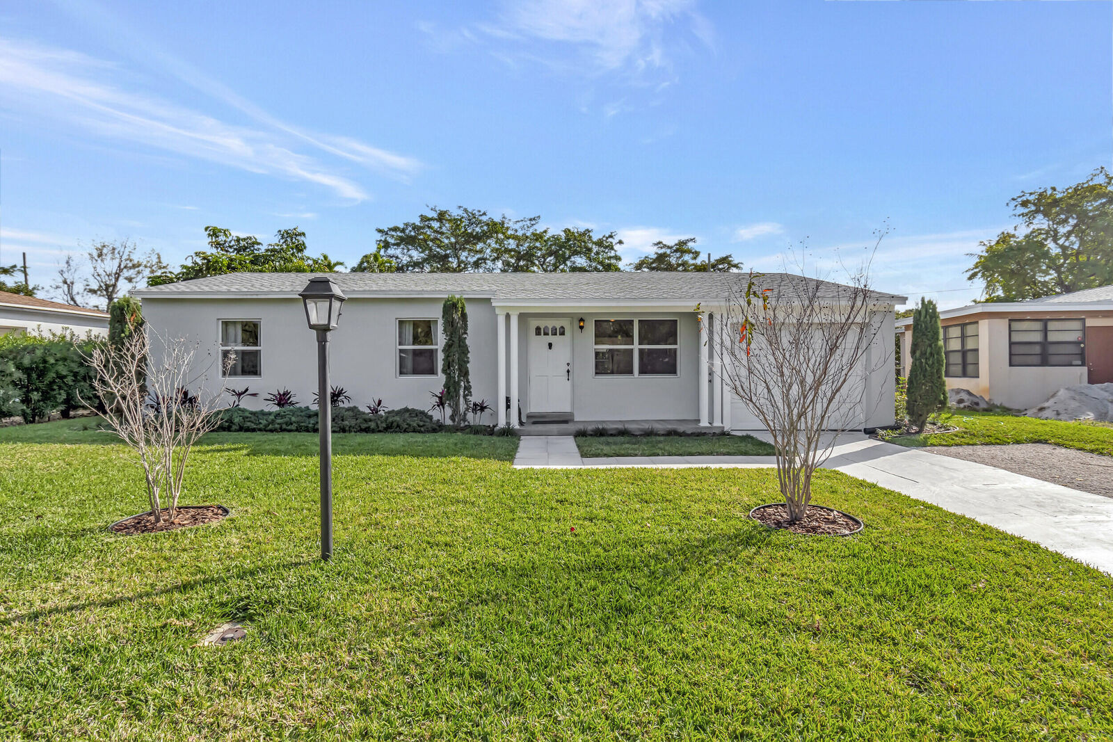 Property Photo: 234 NE 20th Street FL 33444