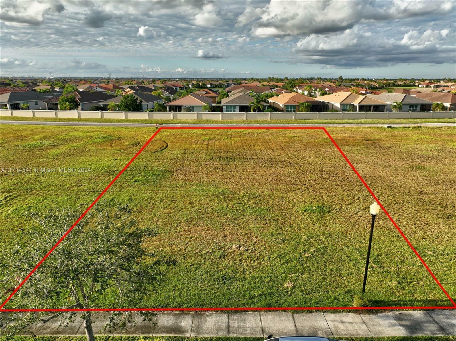 Property Photo:  11930 SW Westcliffe Ln  FL 34987 