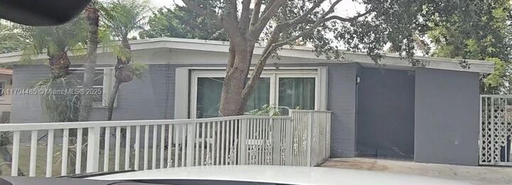 803 Hibiscus Dr  Royal Palm Beach FL 33411 photo