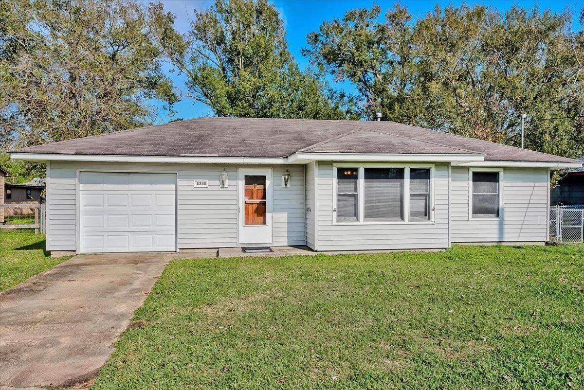 Property Photo:  5240 Lincoln  TX 77619 