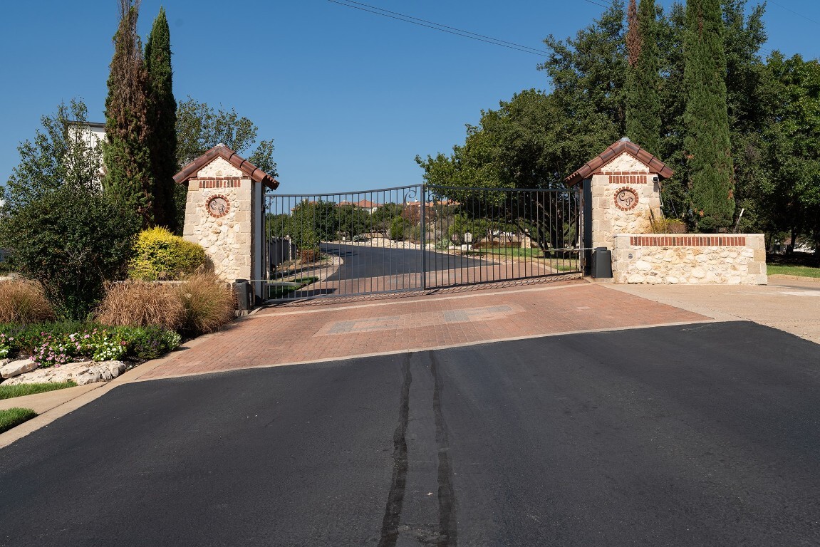 Property Photo: 14604 Mansfield Dam Court 15 TX 78734