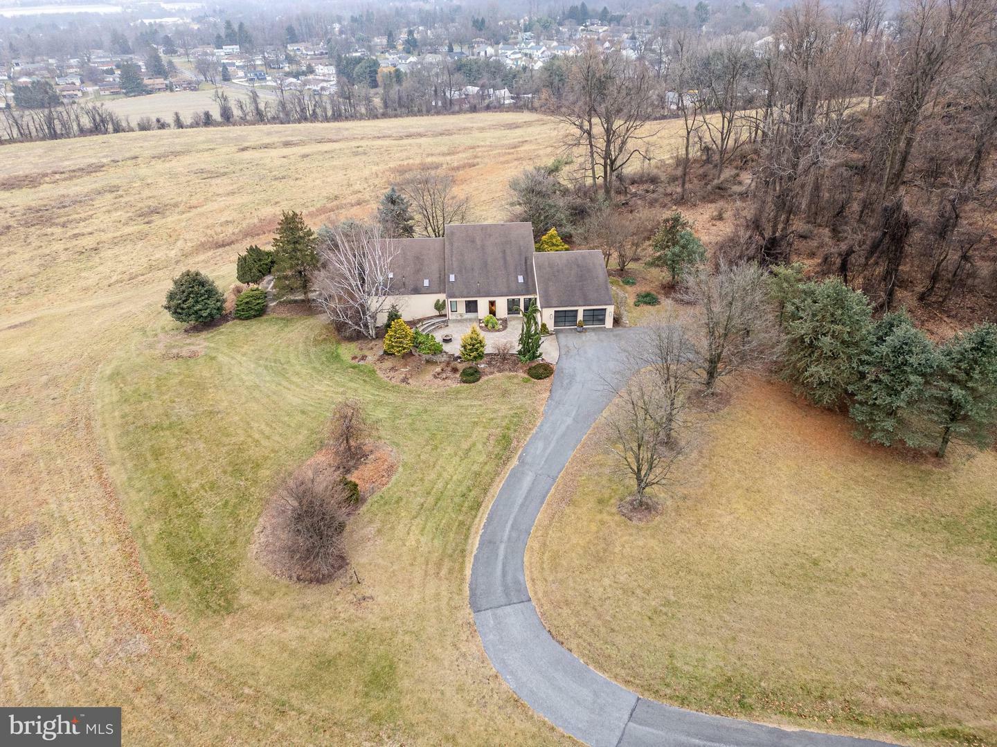 Property Photo:  401 Gurtner Road  PA 17070 