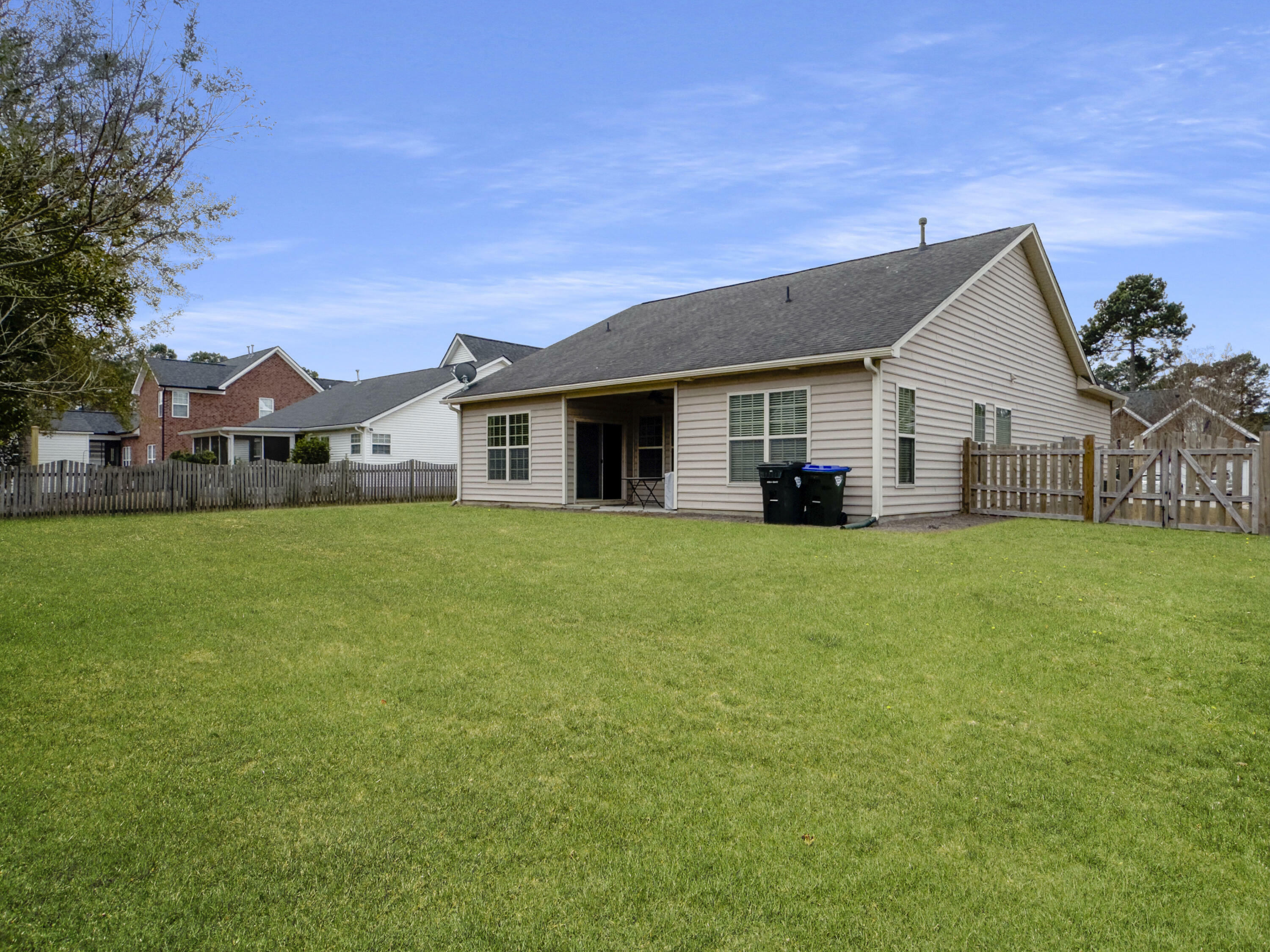 Property Photo:  104 Torrey Pines Drive  SC 29483 